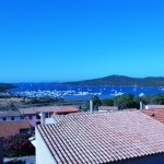 Porto Pozzo ampio bilocale vista mare , no condominio. Occasione
